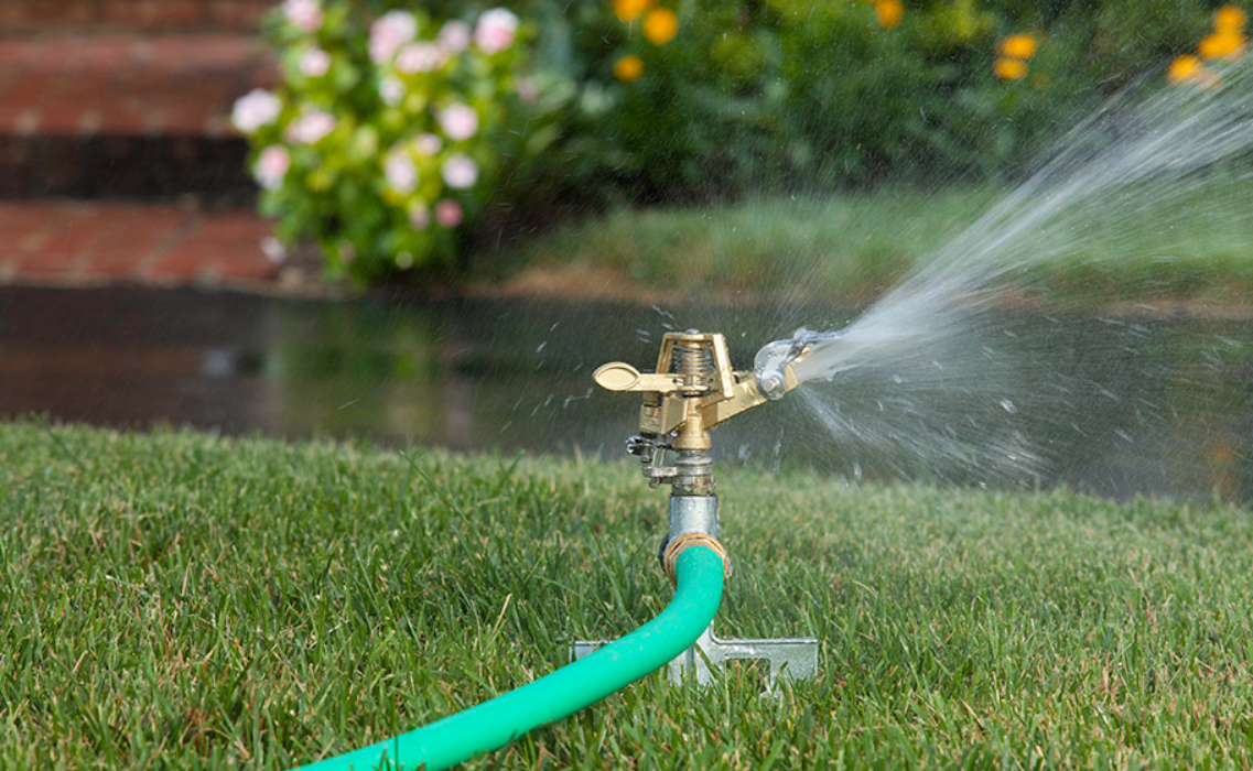 The Automatic Water Sprinkler System That Doesn’t Let You Get Wet In The Face